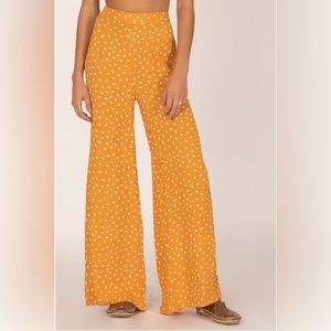 Amuse Society XS Bright Side Golden Yellow/White Floral Flare Pants